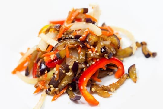 Салат Баклажанный с овощами по-корейски (баклажаны,капуста,перец, зелень) цена за пол порции — 2 340 〒 Салат Баклажанный с овощами по-корейски (баклажаны,капуста,перец, зелень) цена за пол порции — 2 340 〒 | Купить с доставкой